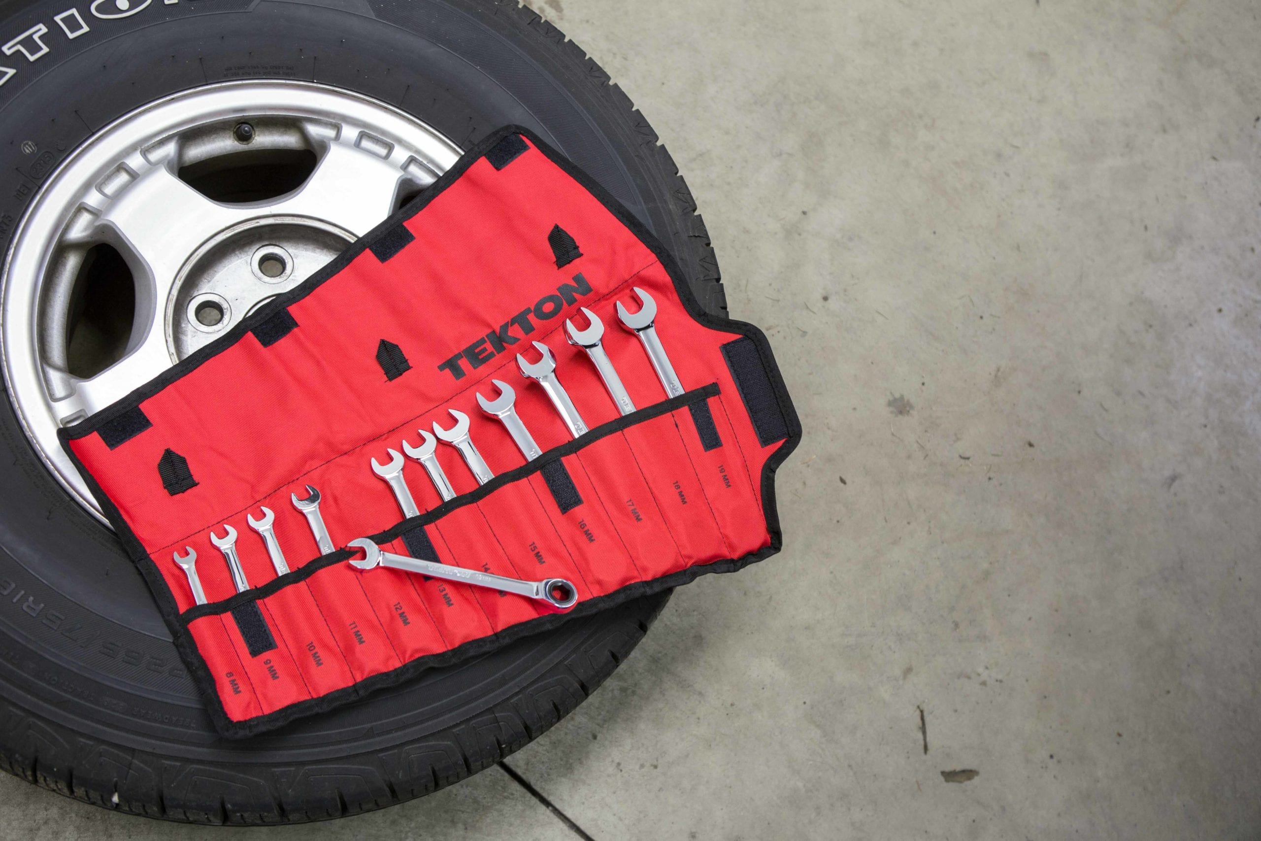 How To Safely Change A Tire On The Road