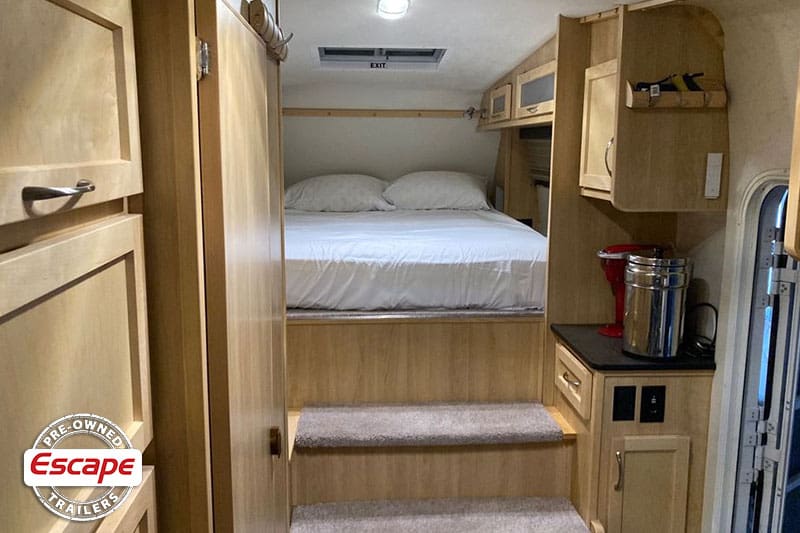 used-fiberglass-travel-trailers-for-sale-Beard-2020-5.0-06