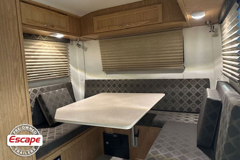 used-fiberglass-travel-trailers-for-sale-Thramer-2021-21NE-02