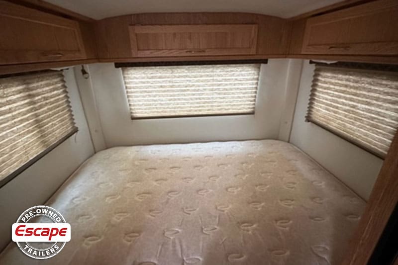 used-fiberglass-travel-trailers-for-sale-Thramer-2021-21NE-03