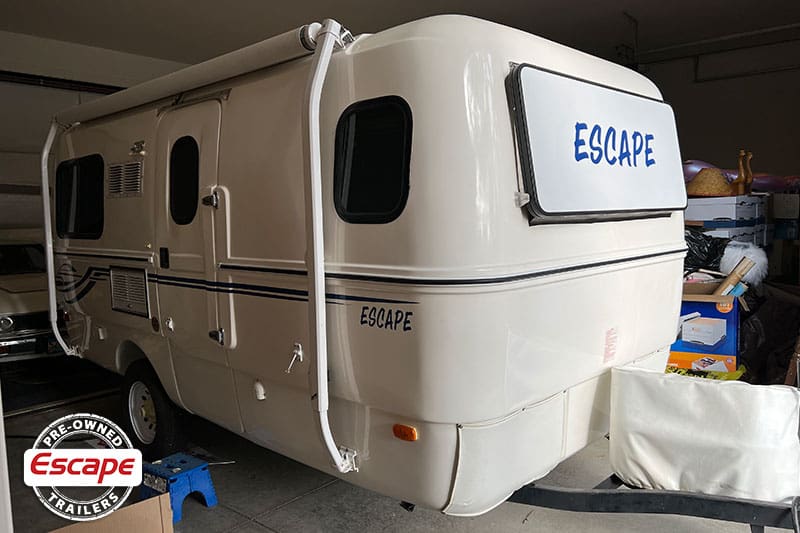 01-used-fiberglass-travel-trailers-for-sale-Bernheim-2006-17B