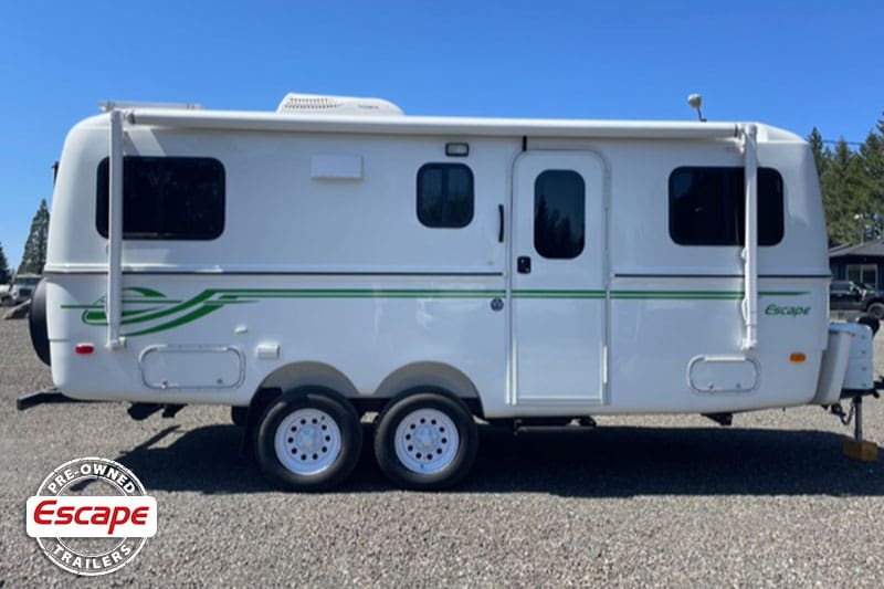 001-used-fiberglass-travel-trailers-for-sale-Thramer-2021-21NE