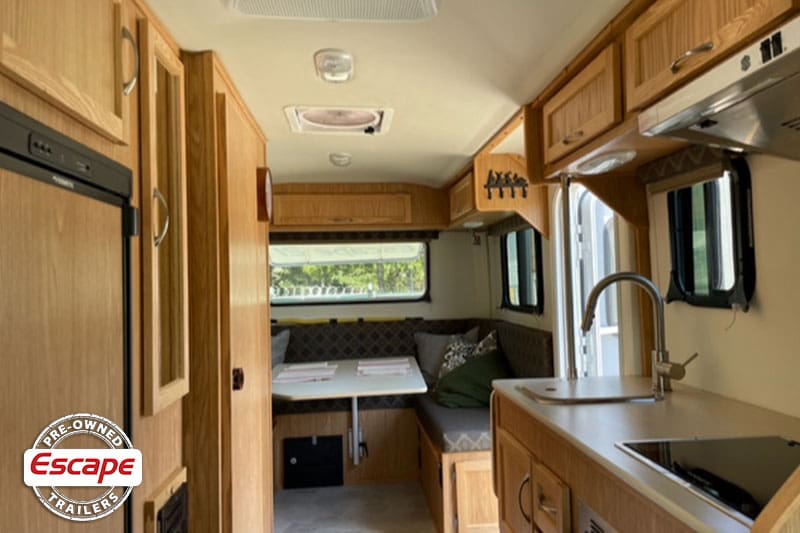 004-used-fiberglass-travel-trailers-for-sale-Thramer-2021-21NE