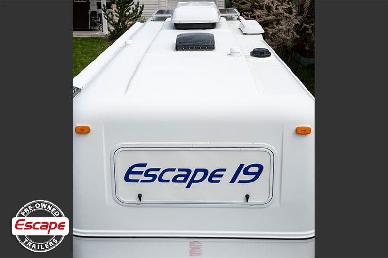 05-used-fiberglass-travel-trailers-for-sale-LePage-2016-19