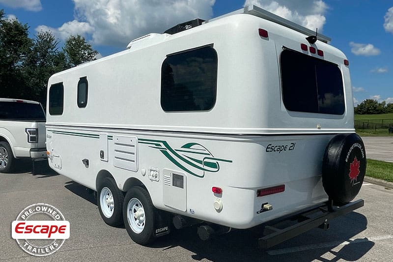 02-Meade-2021-21NE-used-fiberglass-travel-trailers-for-sale