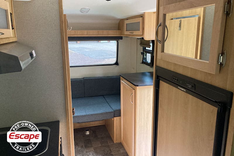 05-Moody-2019-17B-used-fiberglass-travel-trailers-for-sale