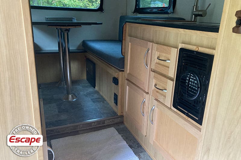 07-Moody-2019-17B-used-fiberglass-travel-trailers-for-sale
