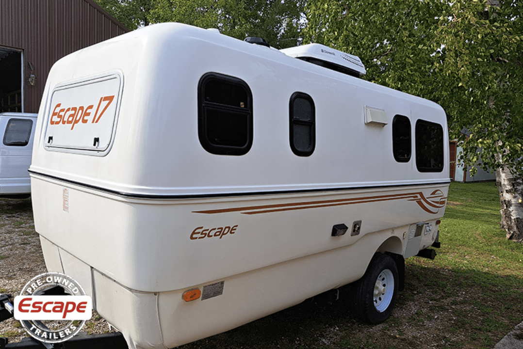 pre owned fiberglass trailer John 01