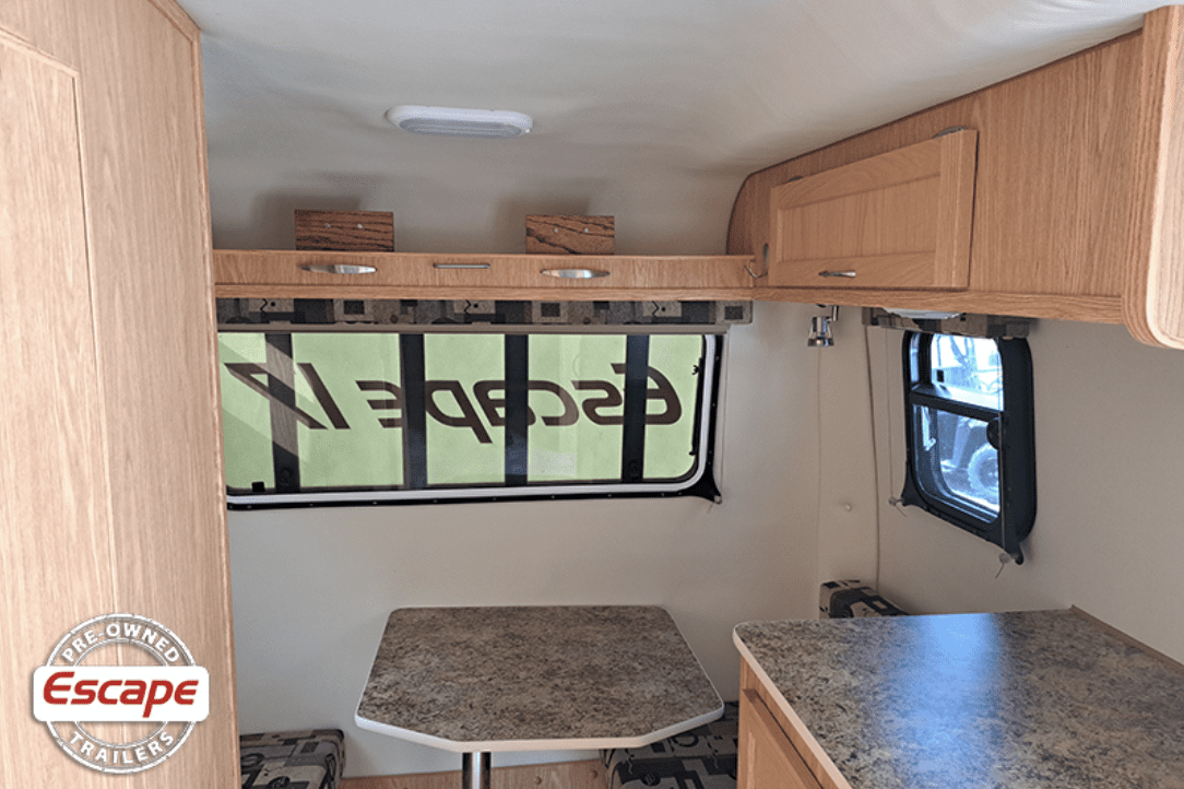 pre owned fiberglass trailer John 03