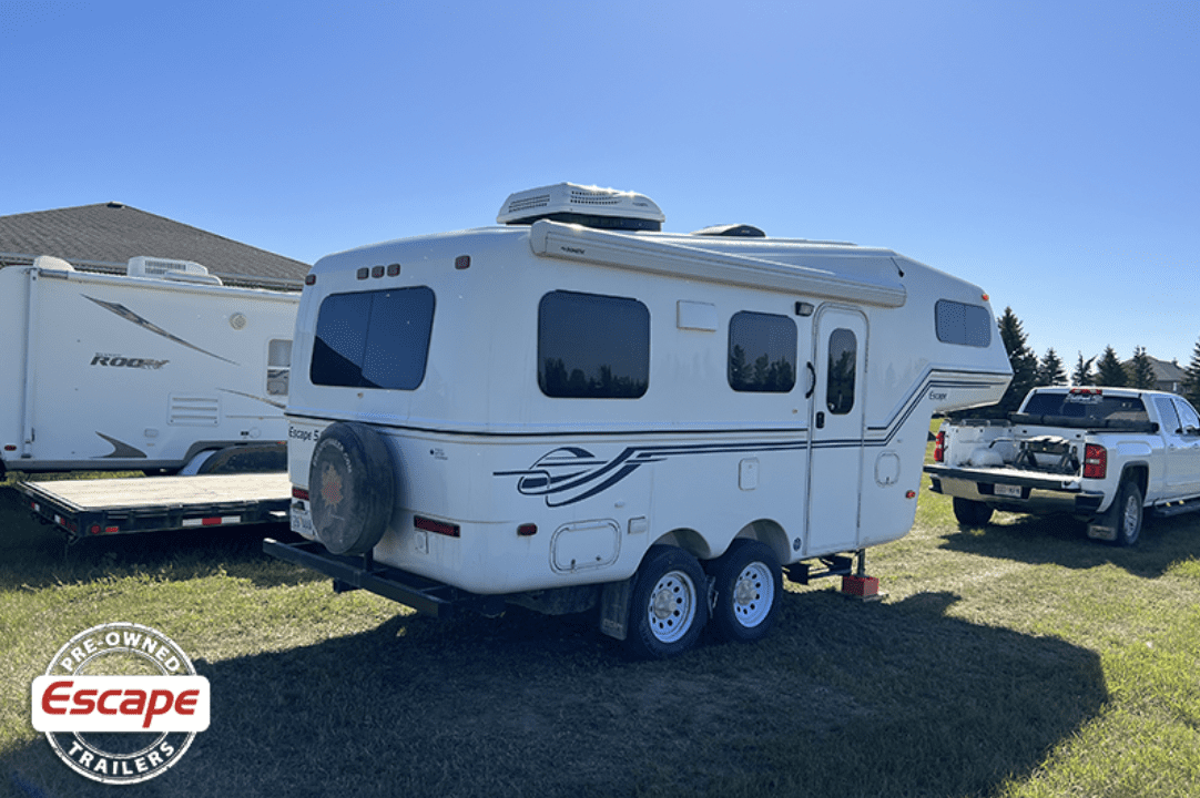 pre owned fiberglass trailer Nathaniel 03