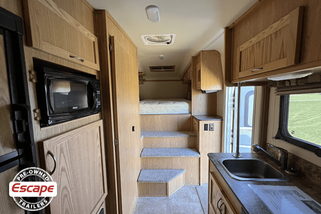 pre owned fiberglass trailer Nathaniel 05