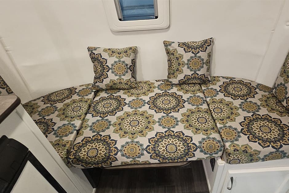 13 foot travel trailer bed